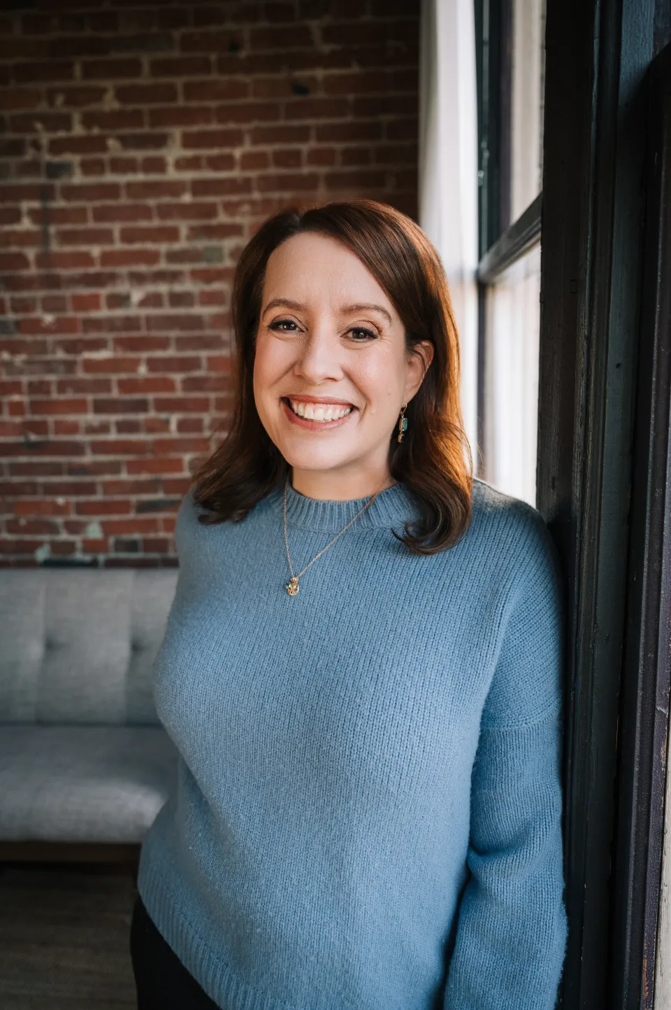 Headshot of Julia Quinn