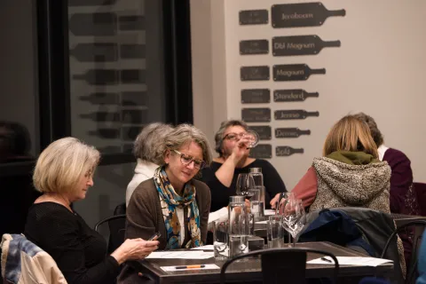 Vita Cultura attendees enjoying wine and good company